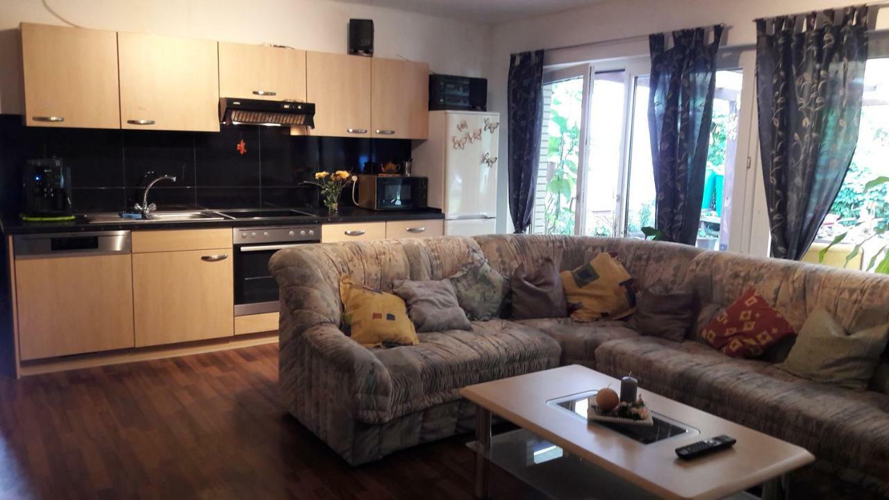 Wohnung Fuer Monteure Und Messebauer Algermissen エクステリア 写真