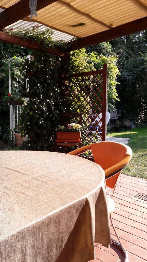 Wohnung Fuer Monteure Und Messebauer Algermissen エクステリア 写真